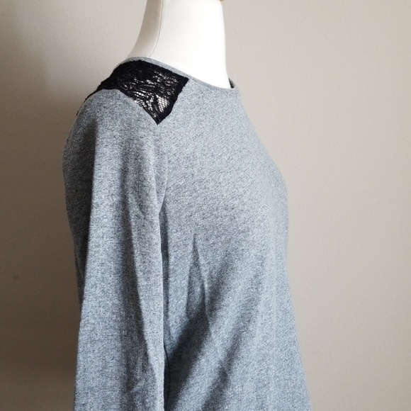 Grey top with crochet lace shoulders and back - Picture 6 of 6